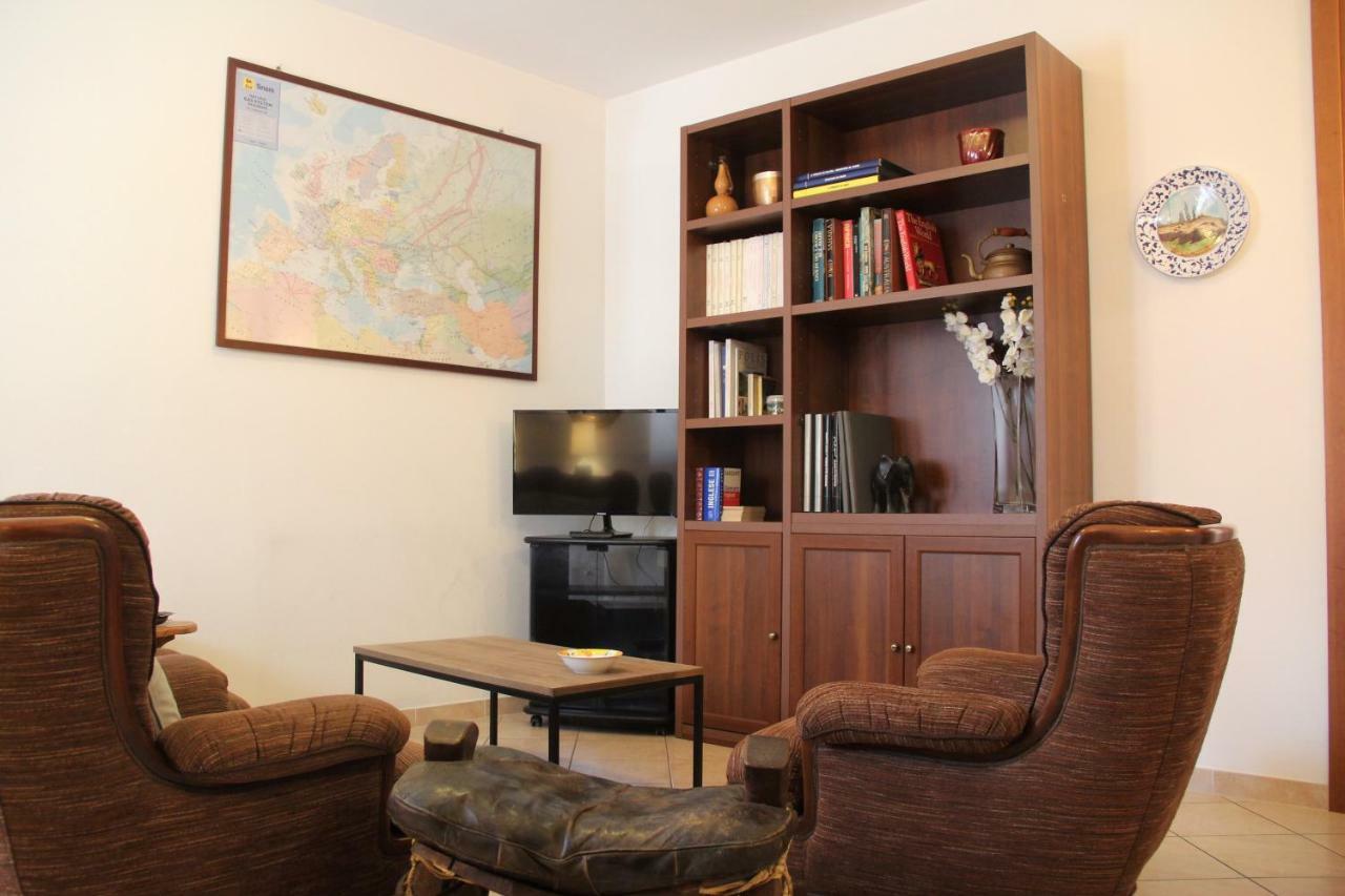 Via Di Roma 4 Apartment Ravenna Exterior photo